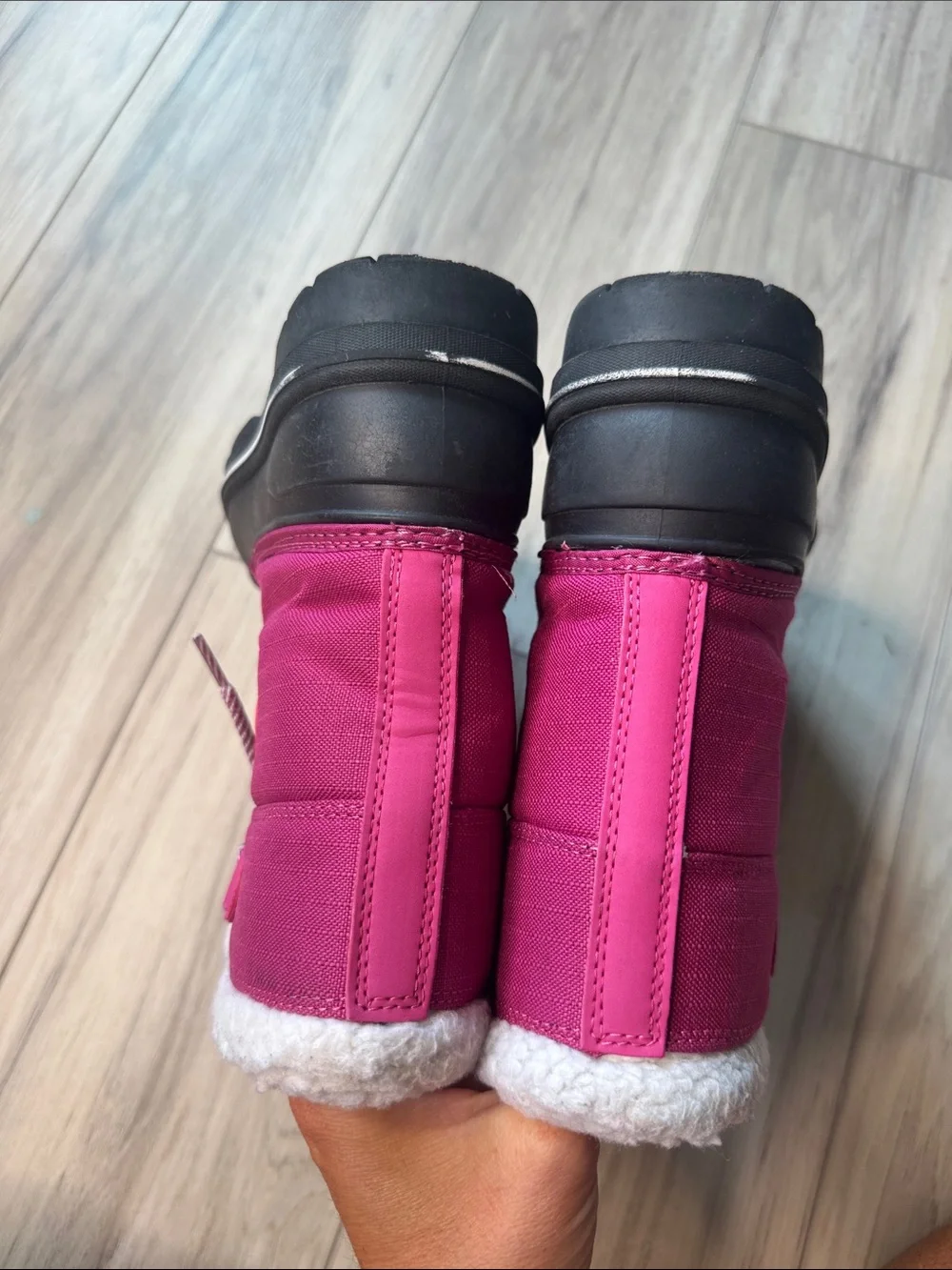 Girl’s winter boots